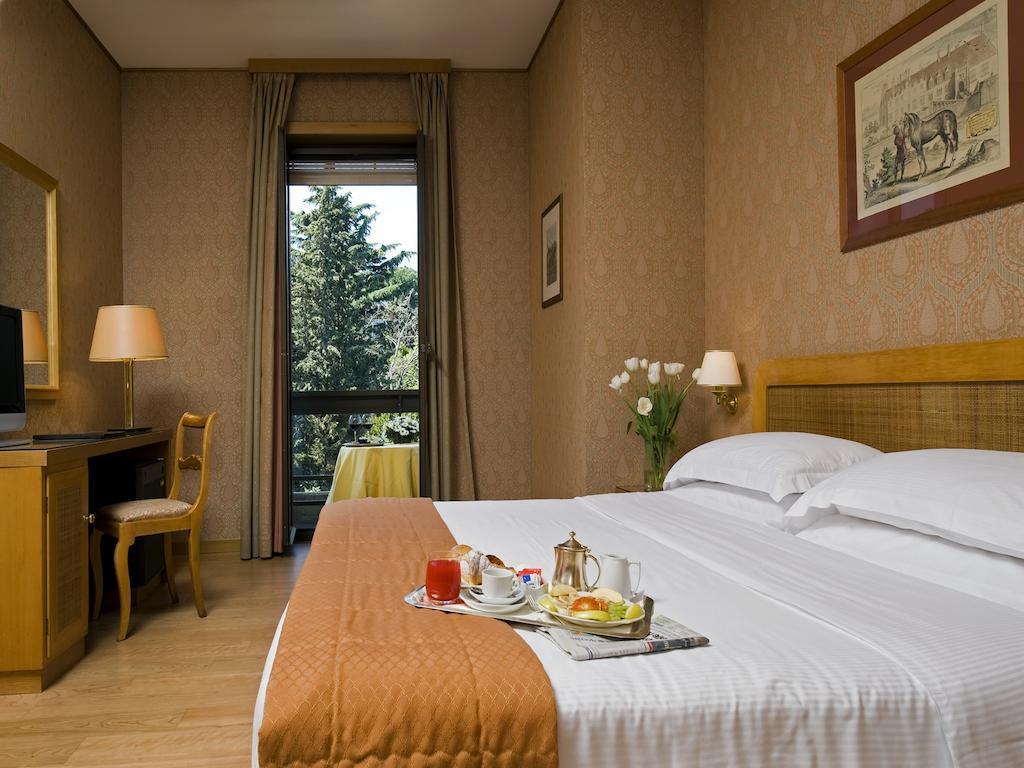 Polo Hotel Рим Екстериор снимка