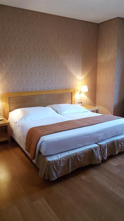 Polo Hotel Рим Екстериор снимка