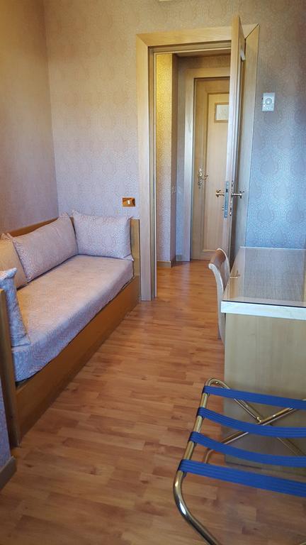 Polo Hotel Рим Екстериор снимка